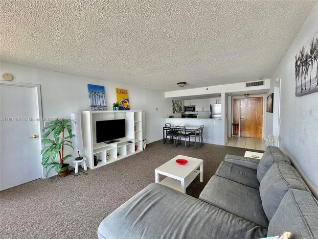 property at 7601 E Treasure Dr