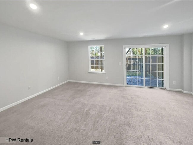 901 Arnold Place Dr in Fuquay Varina, NC - Building Photo - Building Photo