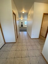 325 N Crestview Dr in Moses Lake, WA - Building Photo - Building Photo