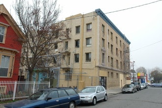 UA Homes in Berkeley, CA - Foto de edificio - Building Photo