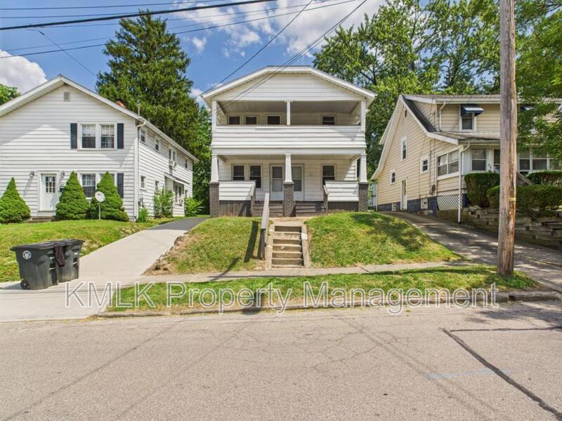 661 Patterson Ave in Akron, OH - Building Photo