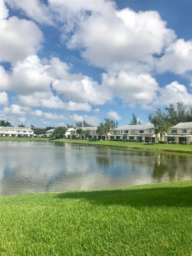 3183 SW 50th St in Fort Lauderdale, FL - Building Photo - Building Photo