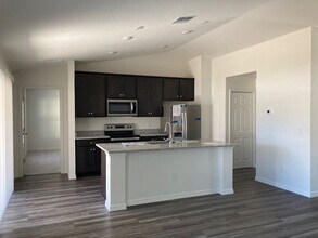 36 Furness Pl in Palm Coast, FL - Foto de edificio - Building Photo