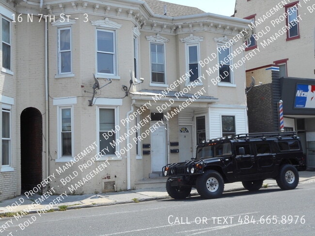 16 N 7th St in Lebanon, PA - Building Photo - Building Photo