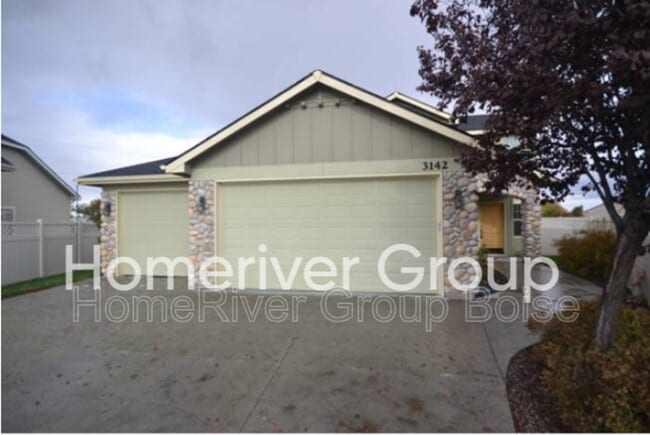 property at 3142 W Ravenna St
