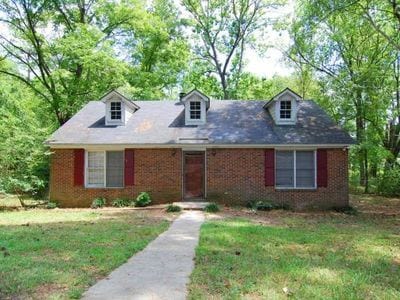 5812 Wescott Rd