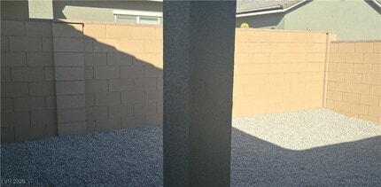 1060 S Nail Crk Ct in Pahrump, NV - Building Photo - Building Photo