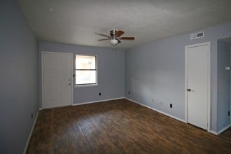 2575 Case St-Unit -3A in Batesville, AR - Building Photo - Building Photo