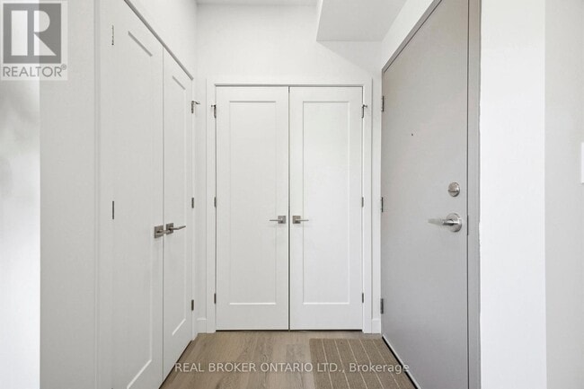 184 Woodroffe Ave in Ottawa, ON - Building Photo - Building Photo