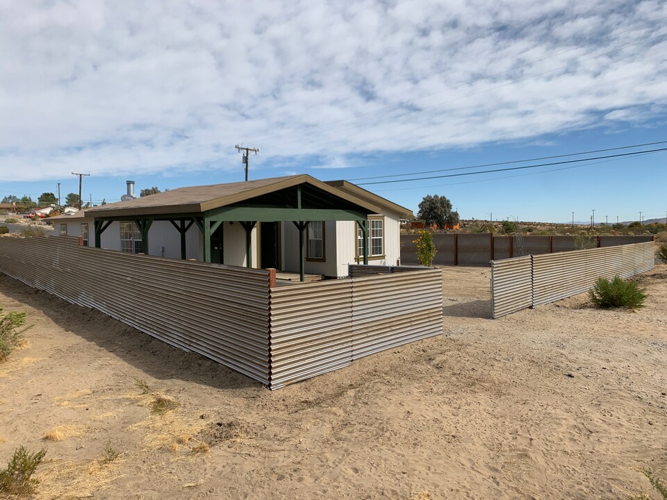 6252 El Reposo St in Joshua Tree, CA - Building Photo