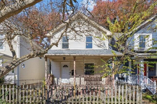 property at 710 W 31st St