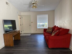 420 Richview Park Cir E in Tallahassee, FL - Building Photo