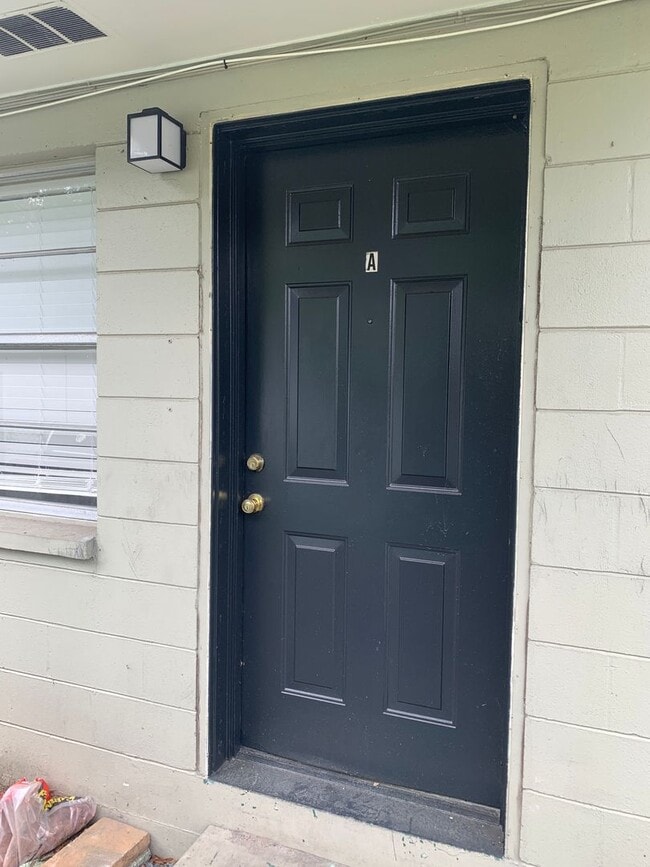 property at 609 N Stella Ave