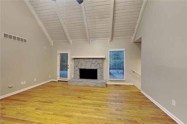 2755 Whitehurst Dr in Marietta, GA - Building Photo - Building Photo