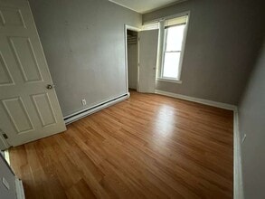 27 Hickory St in Waterbury, CT - Building Photo - Building Photo