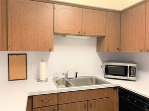 2701 Bellefontaine in Houston, TX - Building Photo - Building Photo