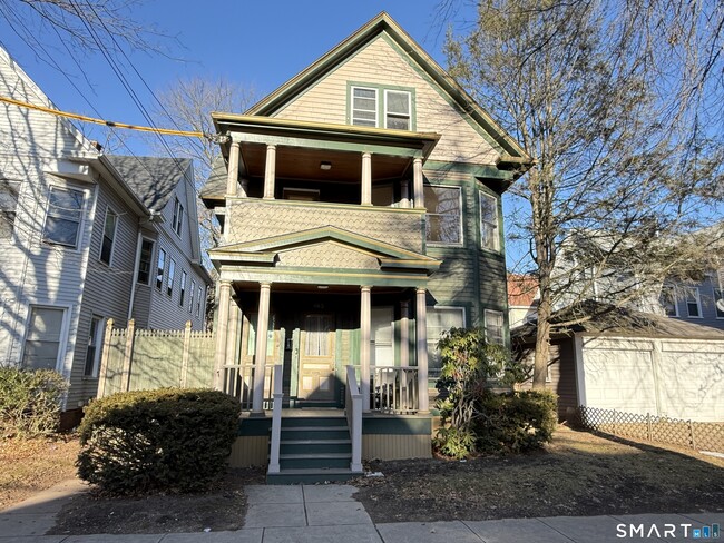 867 Elm St in New Haven, CT - Building Photo - Building Photo