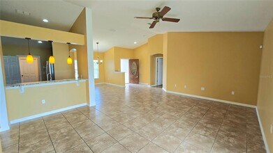 3636 Sail Harbor Drive in Kissimmee, FL - Building Photo - Building Photo