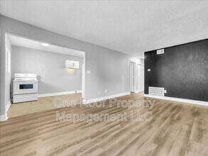 2000 Chateau Dr in Harrisonville, MO - Building Photo - Building Photo
