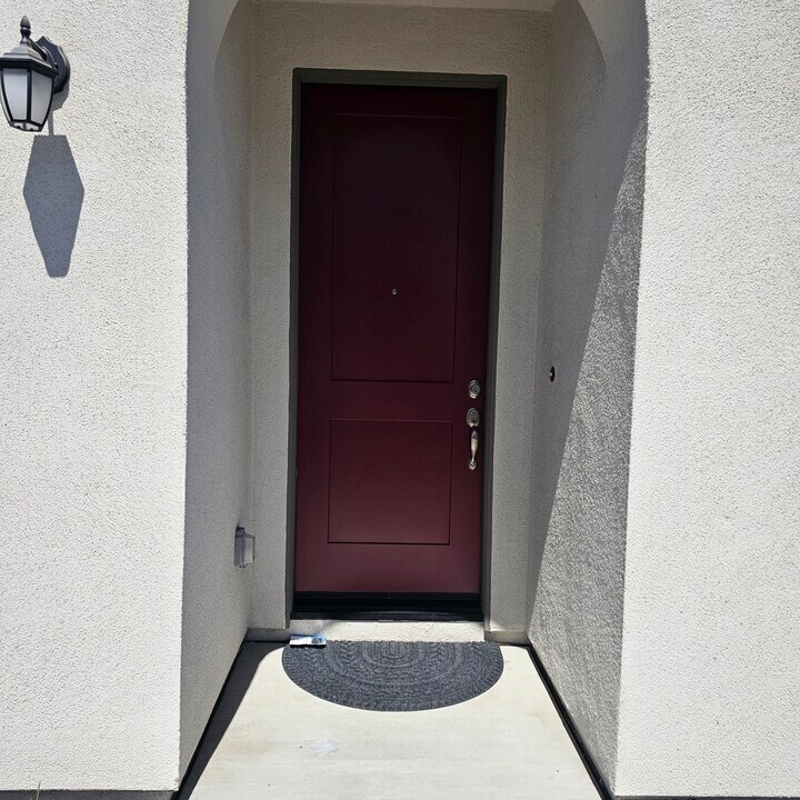 415 Willow Run Ln in Carson, CA - Building Photo