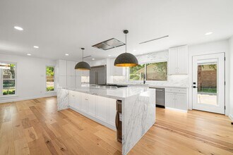 2506 Briarbrook Dr in Houston, TX - Building Photo - Building Photo