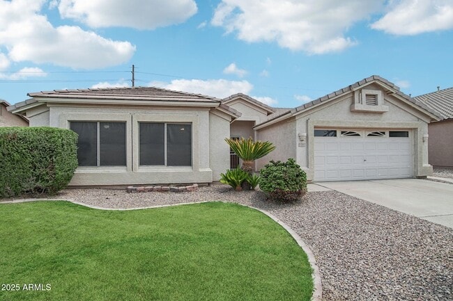 129 N Joshua Tree Ln in Gilbert, AZ - Building Photo - Building Photo