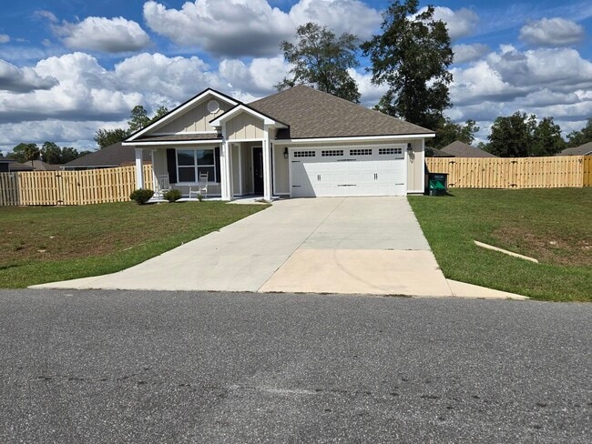 property at 18 E Sycamore Trl