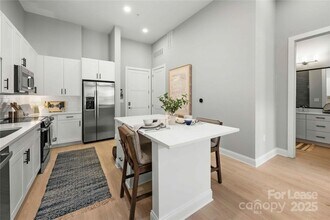 9035 Lindholm Dr, Unit B3 in Huntersville, NC - Building Photo - Building Photo