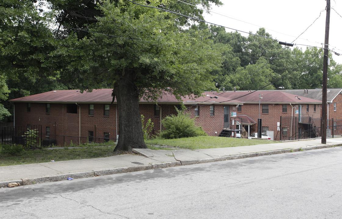 Rosa Burney Manor in Atlanta, GA - Building Photo