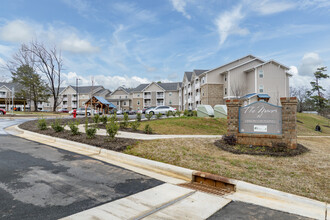 The Manor at Union Crossing in Gastonia, NC - Building Photo - Building Photo