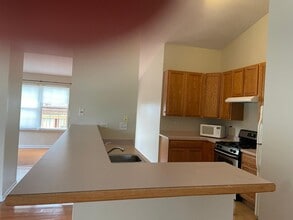 927 Genesee Dr in Naperville, IL - Building Photo - Building Photo