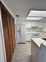 7200 SW 8th Ave, Unit A5