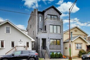 3320 N Narragansett Ave in Chicago, IL - Building Photo