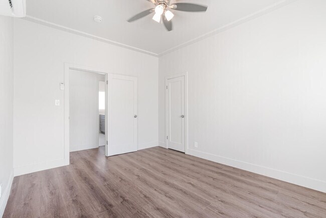 115 S Westmoreland Ave, Unit 117 in Los Angeles, CA - Building Photo - Building Photo