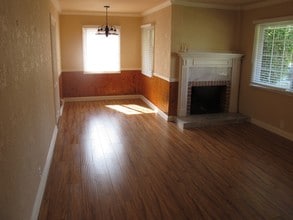 10804 Ashby Ave in Los Angeles, CA - Building Photo - Building Photo