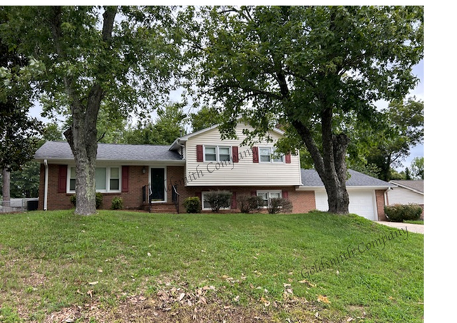 property at 23 Ellesmere Dr