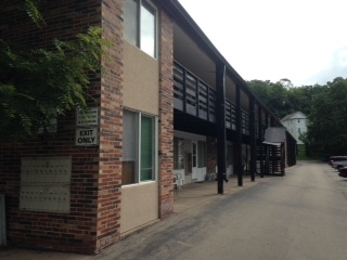 Ellis Apartments in Dubuque, IA - Building Photo - Building Photo