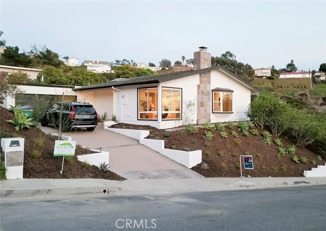 3034 Bern Dr in Laguna Beach, CA - Foto de edificio