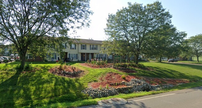 Scotsdale Apartments in Wooster, OH - Building Photo - Building Photo