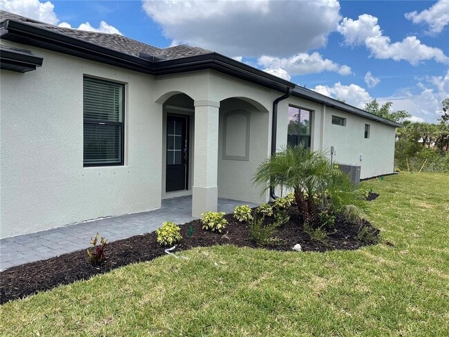 2128 Bonito Wy in Port Charlotte, FL - Building Photo - Building Photo