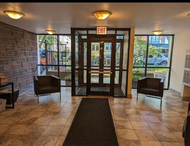 1415 W Lunt Ave in Chicago, IL - Building Photo - Building Photo