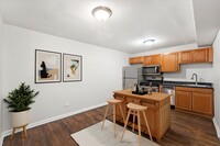 2638 W Haddon Ave, Unit G in Chicago, IL - Foto de edificio - Building Photo