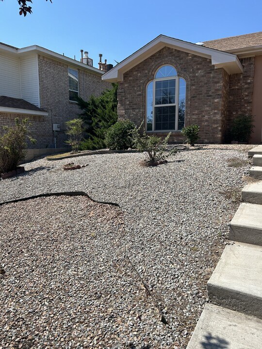 4528 Agate Hills Rd NW in Albuquerque, NM - Building Photo