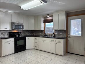 34 Judd St in Bristol, CT - Building Photo - Building Photo