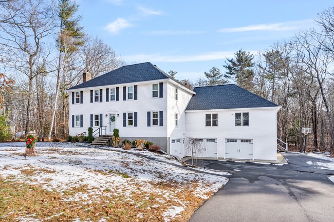 6 Hazelnut Ln, Unit Garage Apt in Londonderry, NH - Building Photo - Building Photo