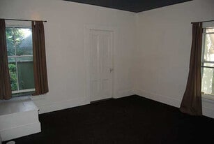 48 High St, Unit Apartment 1 in North Berwick, ME - Building Photo