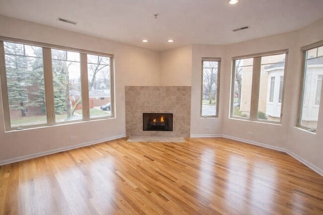 8900 31st St in Brookfield, IL - Building Photo - Building Photo