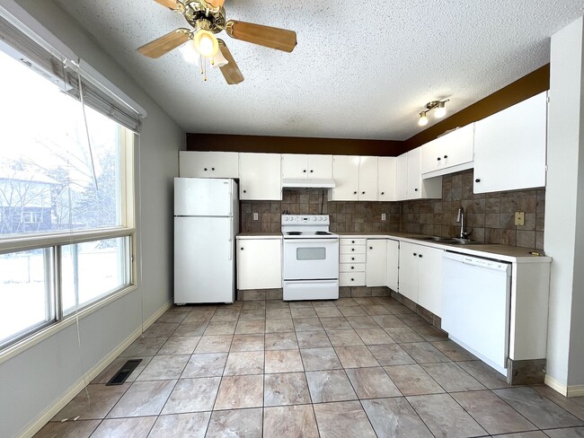 property at 47 Radcliffe Crescent SE