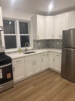 1425 Pearl St, Unit 1 in Far Rockaway, NY - Building Photo