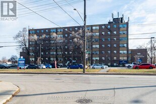 468 Ottawa St N in Hamilton, ON - Building Photo